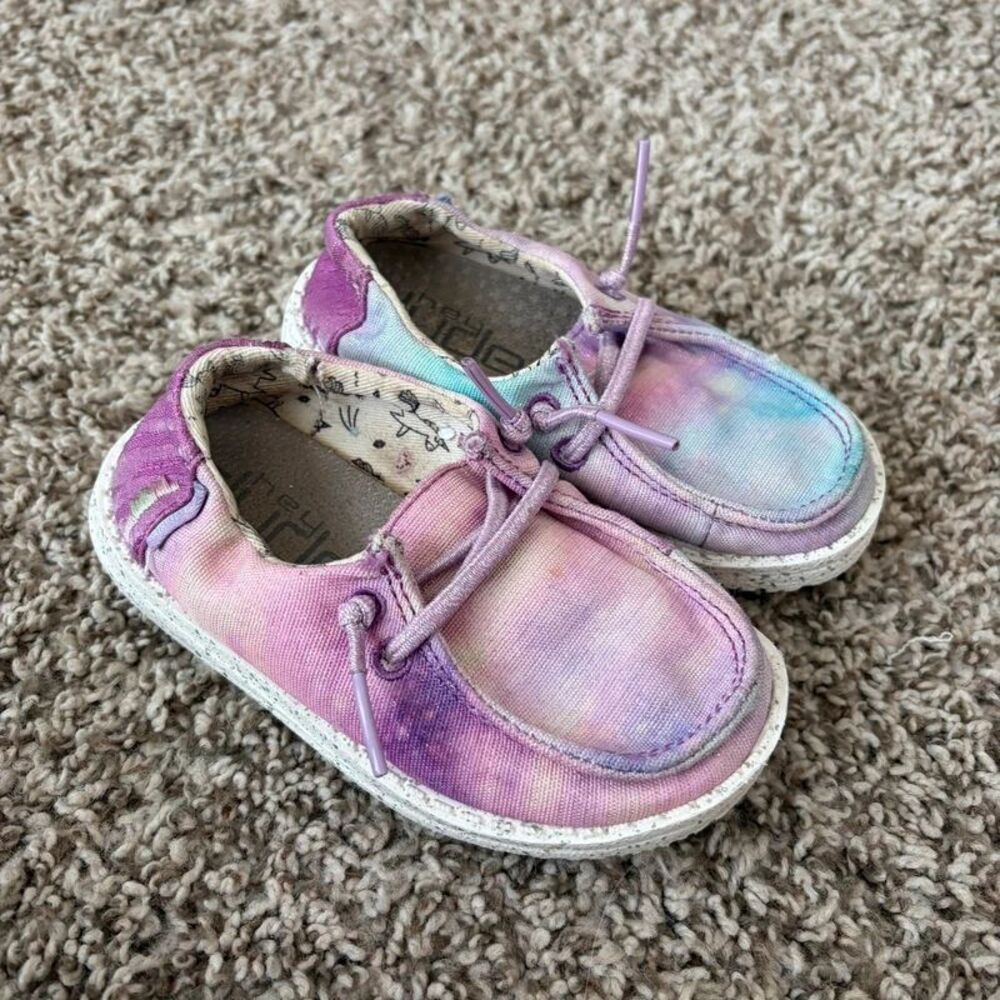 Size 7 / Toddler Girl Hey Dude Shoes